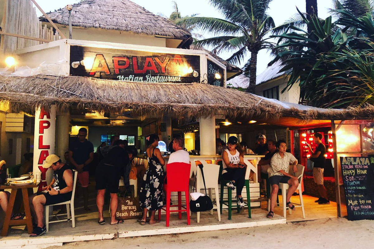 Aplaya Beach Bar - quán bar view biển ở Boracay