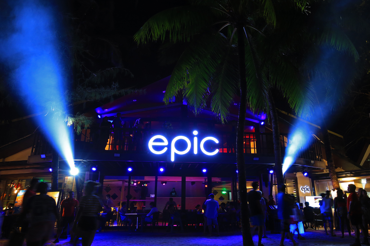 Epic - quán bar view biển ở Boracay