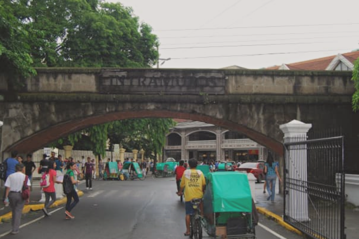 Các vấn đề lừa đảo khi dạo chơi thành cổ Intramuros